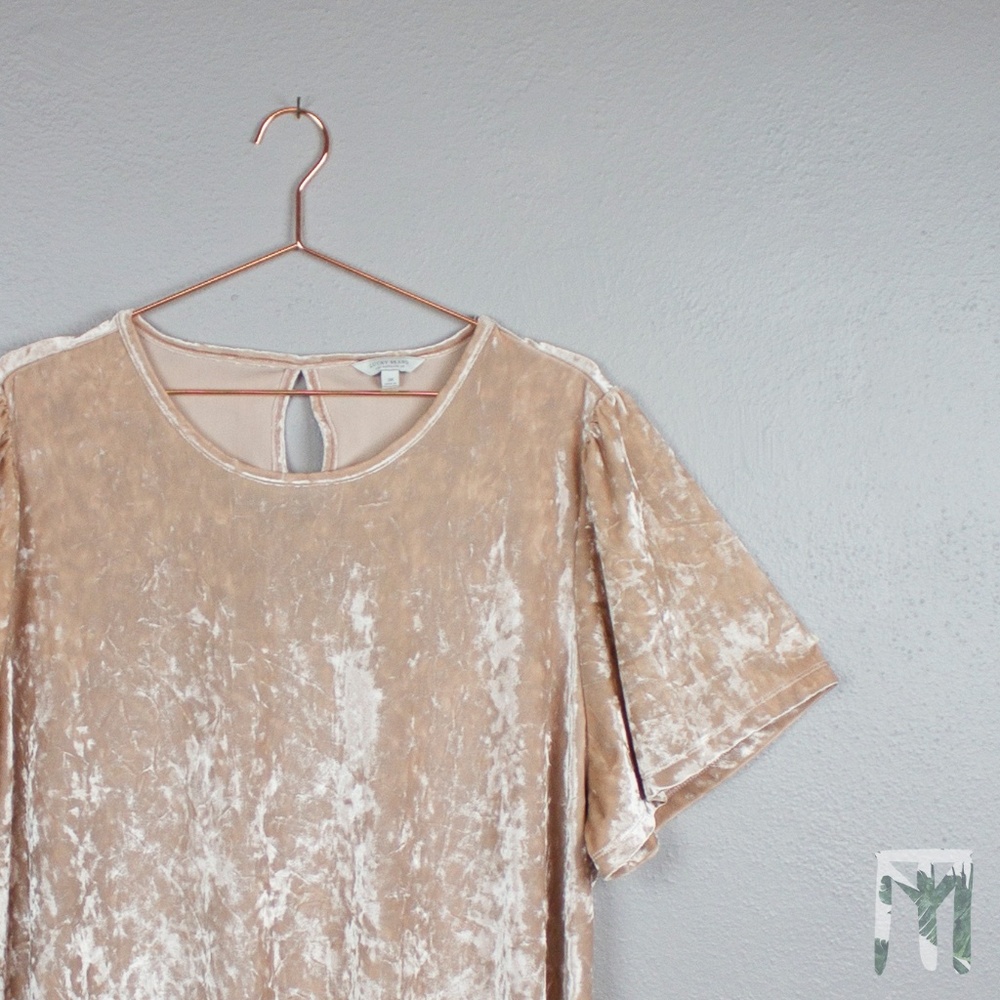 Lucky Brand Women’s Crushed Velvet Keyhole T-Shirt